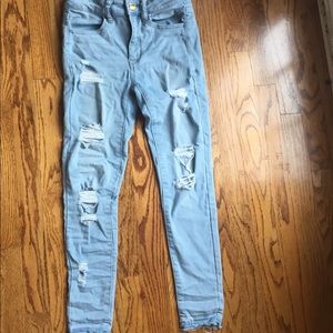 American eagle ripped light was skinny jean